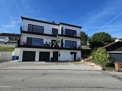 Zentrumsnah wohnen in Waldkirchen 
3-Zimmer-Wohnung mit Tageslichtduschbad, EBK und Balkon