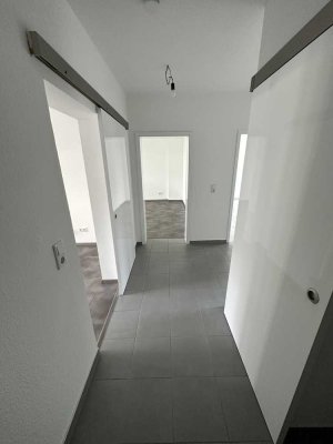 !!!Top Vollständig renovierte 2-Raum-Wohnung mit Balkon, Stellplatz und Aufzug  in Wuppertal!!!!!