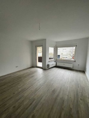 Wir schenken Ihnen 2 Kaltmieten zum Einzug*Modernisierte 3 Zimmer Wohnung mit Blick ins Grüne