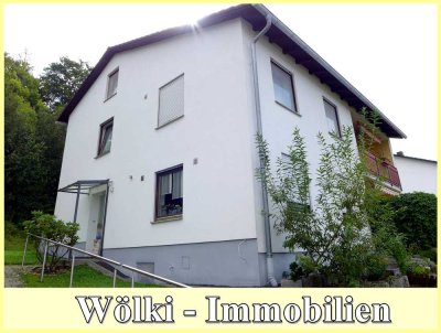 *** Erdgeschosswohnung mit Terrasse & eigenen Garten! ***