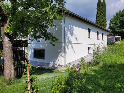 Großzügiges Wohnhaus mit Einliegerwohnung in Kalbach