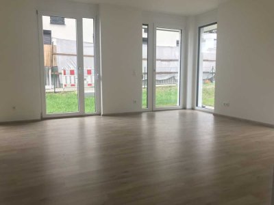 Tolle und Helle 3 Zimmer Wohnung (75 m²) mit Garten