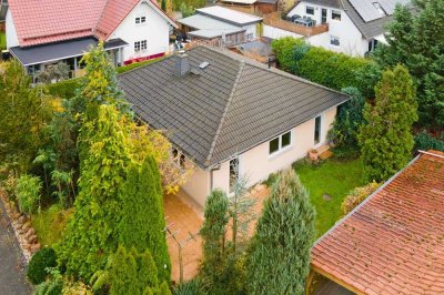 Zweite Seereihe + Bahnhofsnah! Fußbodenheizung, Rollladen, ausbaufähiges Dach: Bungalow Strausberg