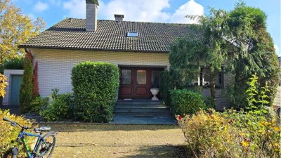 *** Familientraum in Kaarst! Einfamilienhaus mit Einlieger-Wohnung in ruhiger Lage! ***