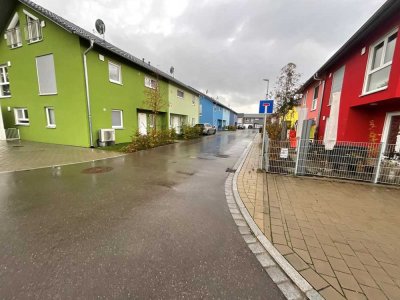 Modernes Einfamilienhaus mit kleinem Garten in ruhiger Lage