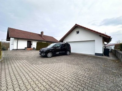 Modernes Einfamilienhaus mit Einliegerwohnung und Doppelgarage in Rödental