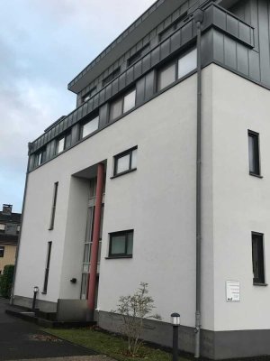 Freundliche 3-Zimmer-Maisonette-Wohnung mit gehobener Innenausstattung mit Balkon in Solingen