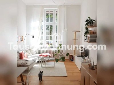 Tauschwohnung: Weitläufige 3-Zimmer Altbau-Wohnung mit Terrasse