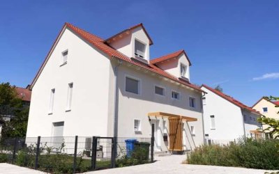 Familien-Wohnen vor den Toren Darmstadts - HESSENGELD? DHH in idyllischer Lage mit Terrasse & Garten