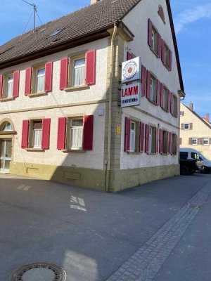 Ehemaliges Gasthaus mit  Fremdenzimmern und Wohnung