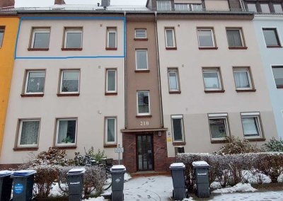 Schöne und modernisierte 2-Raum-Wohnung mit Einbauküche in Bremen