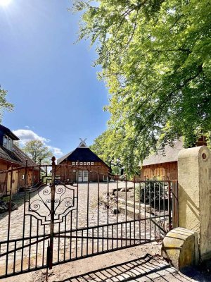 Herausragendes Bauernhaus mit Nebengebäuden, Sauna, Garagen und gr. Grundstück . Umfassend saniert