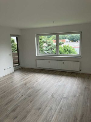 großzügige und helle 4-Zi-Wohnung in optimaler Lage