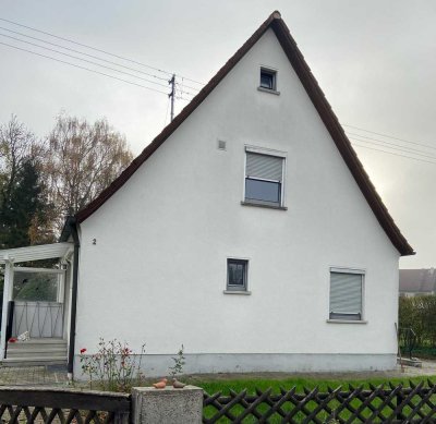 Freistehendes Haus mit großem Garten und Teich in Gundelfingen an der Donau zu vermieten