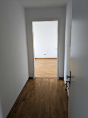 Helle 2-Zimmer-Wohnung mit Einbauküche in Krailling