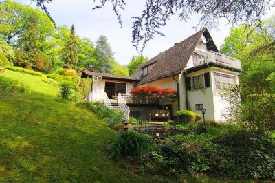 Exklusive Villa in Bestlage von Bad Soden /Taunus - ein Wohntraum direkt am Naturschutzgebiet