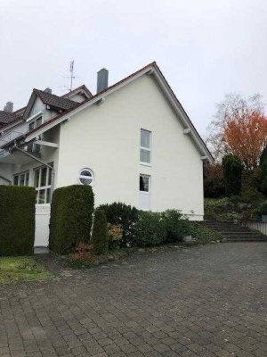 PROVISIONSFREI FÜR KÄUFER ! Top gepflegtes REH + Ausbaureserve + Garage + Stellplatz !