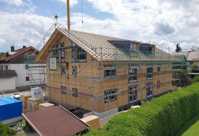 Traumhafter Neubau in Westerham: Geniale 3-Zimmer-DG-Wohnung (Balkon mit Bergblick)