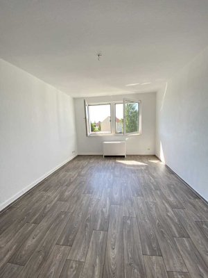 Erstbezug nach Sanierung! 2-Zimmer-Wohnung mit Garten, Garage und Stellplatz!