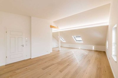 Viel Licht & Platz: Komfortable 4-Zimmer-Dachgeschosswohnung in energieeffizientem Altbau