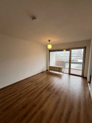 1 Zimmer Wohnung mit Balkon zu vermieten