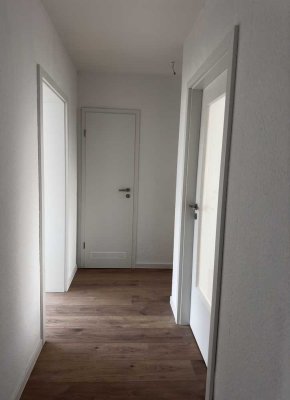 Frisch sanierte 3-Zimmer-Wohnung mit Balkon in Pohlheim Hausen