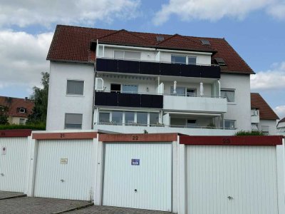 Attraktive 4,5-Zimmer-Wohnung mit Balkon, EBK, 1 Garage sowie 1 Stellplatz mit Wallbox in Schöningen