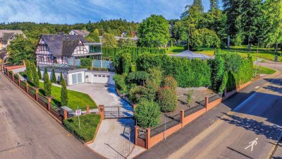 Beverly Hills Feeling pur:
Exklusive Villa in Kastellaun