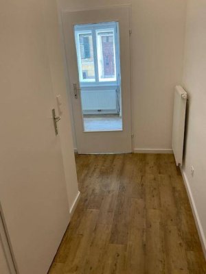 Perfekte Single oder Studentenwohnung! Kleine Altbauwohnung in zentraler Lage!!