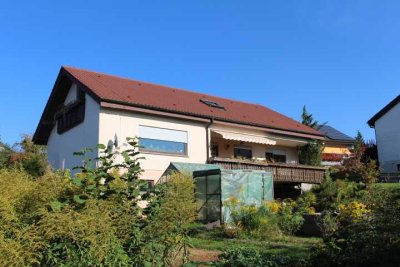 Herrliches Zweifamilienhaus mit schönem Garten in bester Aussichtslage