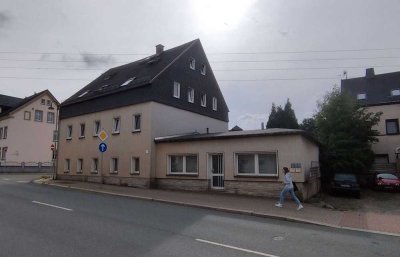 Mehrgenerationenhaus mit Gewerbeeinheit – sanierungsbedürftig mit viel Potenzial