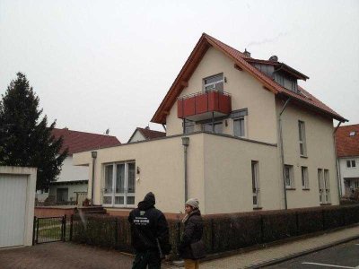 Barrierefreie 3-Zimmer-Erdgeschosswohnung mit Terrasse, Garten und Garage