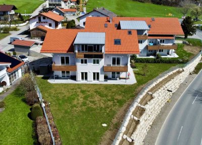 Exklusive Dachgeschosswohnung mit Alpenblick in Pinswang, Chiemgau