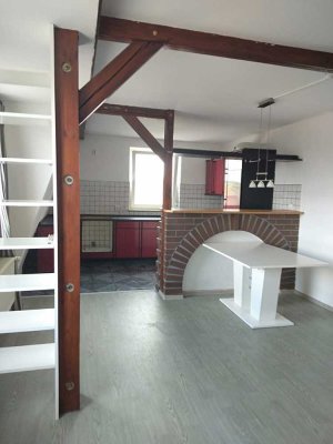 TOP NEU Maisonette-Wohnung mit Balkon, Garten und Carport