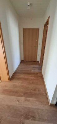 Helle 3-Zimmer-Wohnung im 03-OG-li