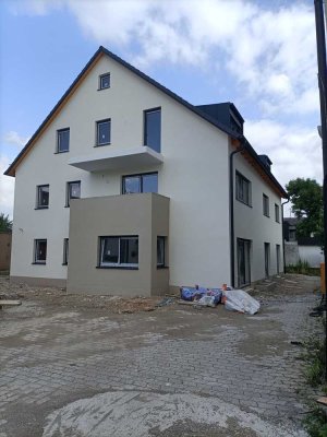 Erstbezug: stilvolle 2-Zimmer-OG-Wohnung mit Balkon in Unterföhring