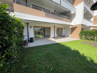 Moderne 3,5 Zimmer-Wohnung mit schöner Terrasse und Grundstück in Friedrichshafen