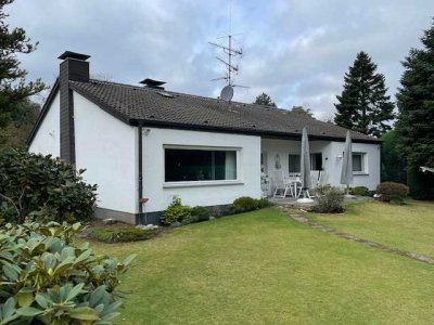 ALBERT WOLTER 1919 IVD! Bergisch-Glabach (Hebborn), freistehender Bungalow auf herrlichem Grundstück