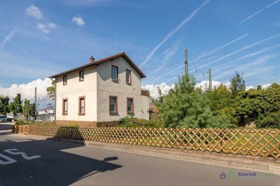 Historisches Einfamilienhaus mit großem Garten und Sanierungspotenzial in Heidesheim am Rhein