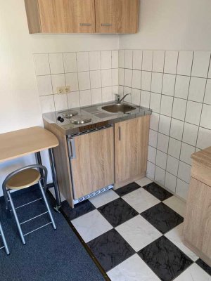 Exklusive, sanierte 2-Zimmer-Maisonette-Wohnung mit Balkon und Einbauküche in Jena