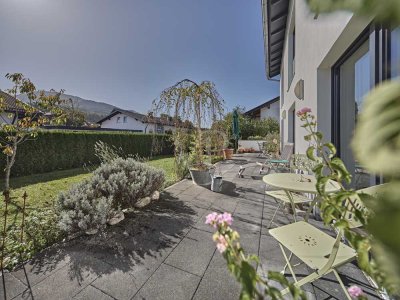 Leben auf der Sonnenseite, mit großer Terrasse und Gartengrundstück - Bergblick und Seenähe!