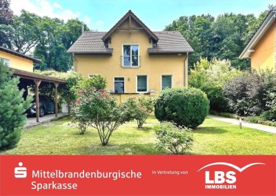 Villa mit moderner Architektur für luxuriöses Wohnen