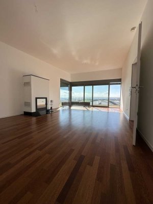 Traumhaftes Designpenthouse mit Blick über Wiesbaden! Sauna, Kaminofen, Einbauküche, u. v. m.