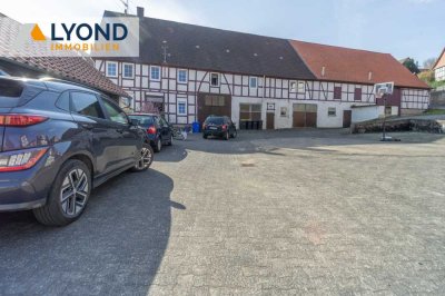 Großzügiges Fachwerkhaus mit großem Grundstück und Entwicklungsmöglichkeiten!