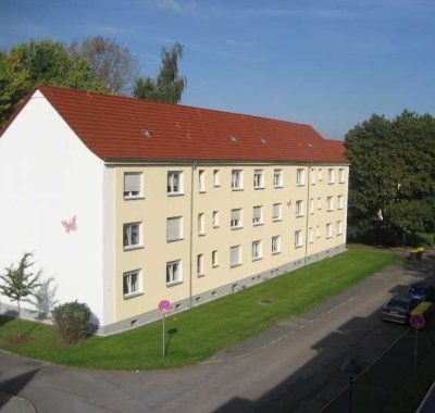 Helle 2-Raumwohnung mit Balkon in Rötha