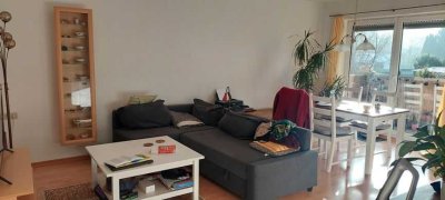 2-Zimmer Wohnung / Teilmöbeliert / Balkon / Stellplatz / Ruhige Lage/Großer Garten