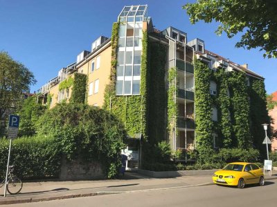 Helle und schöne 2-Zimmer-Wohnung im 1. OG in zentraler Lage Nähe Thermalbad mit Westbalkon