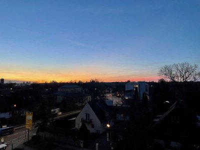 LICHTDURCHFLUTETE 3-ZIMMER-WOHNUNG MIT BALKON UND AUSBLICK