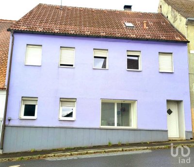 Reihenhaus mit neuen Pelletöfen & viel Stauraum + kleinem Innenhof und Balkon