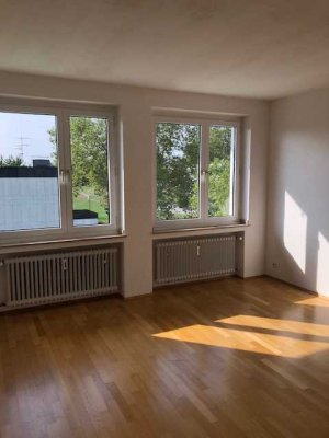 2 Zimmer - Wohnung mit Balkon in Düsseldorf- Unterbach zu vermieten.